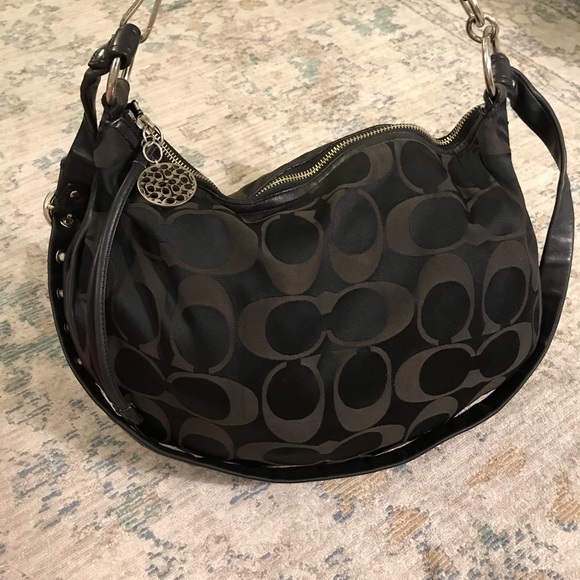 Coach - Picture 3 of 8